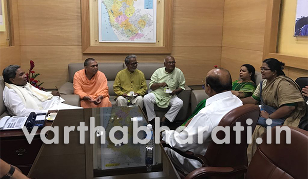 ಸಿಎಂ ಮಾತುಕತೆ ಯಶಸ್ವಿ: ಅಂಗನವಾಡಿ ಕಾರ್ಯಕರ್ತೆಯರ ಧರಣಿ ಹಿಂತೆಗೆತ